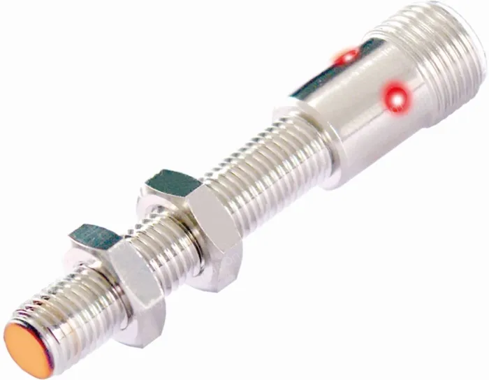 DCW8M1.5N/AD4YV1 NPN N.O. DC12-24V 4-pin M12 connector